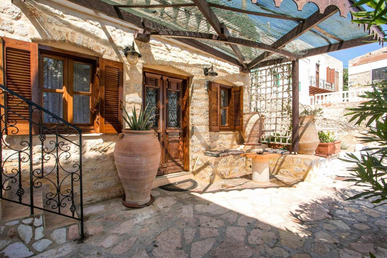 Anna'S House Traditional Chalki Town ภายนอก รูปภาพ